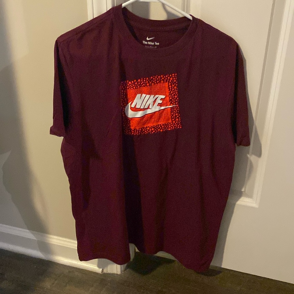 Men’s Large Nike r shirt